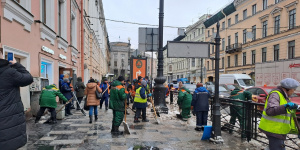 В Петербурге возобновляется весенняя уборка